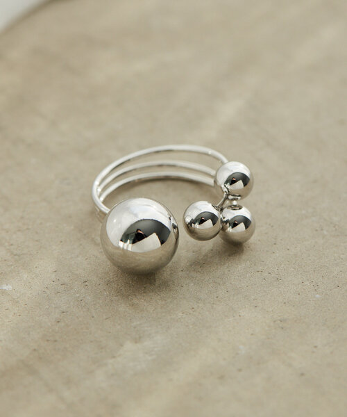 ear PAPILLONNER（イアパピヨネ）の「バブルボールリング（リング・レディース・シルバー/ゴールド・ONE SIZE）」の10枚目の写真