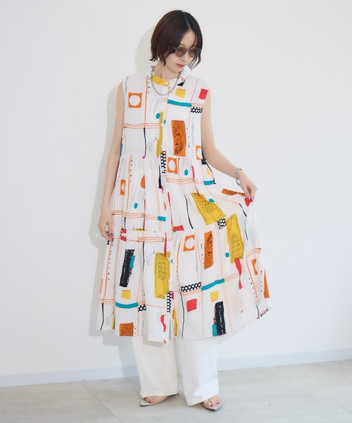 Paradise Picnic（パラダイスピクニック）の「総柄ティアード前開きワンピース（ワンピース・レディース・ホワイト/ブラック・FREE）」の17枚目の写真