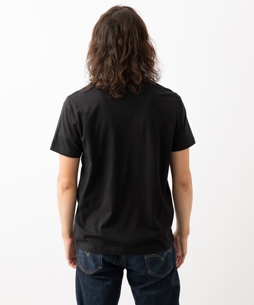 merc london(メルクロンドン)の「Merc London メルクロンドン バッジプリントTシャツ(Tシャツ/カットソー・メンズ・ワインレッド/ブラック・MEDIUM/LARGE/X-LARGE/SMALL)」の4枚目の写真