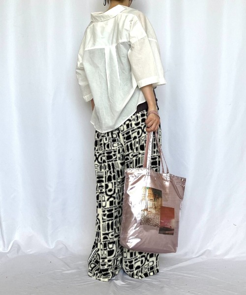 Casselini（キャセリーニ）の「メタリックフォトトート（トートバッグ・レディース・シルバー/ピンク・MEDIUM）」の10枚目の写真