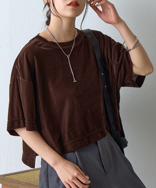 COLONY 2139(コロニートゥーワンスリーナイン)の「シアーベロアワイドクロップドTシャツ(Tシャツ/カットソー・レディース・ブラウン/ブラック/グレー・FREE)」の3枚目の写真