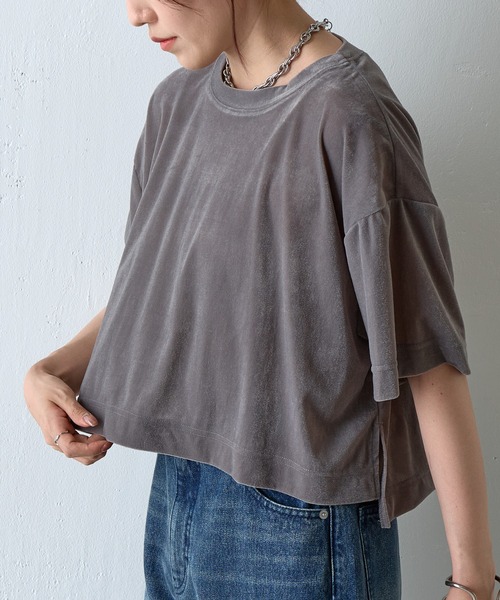 COLONY 2139(コロニートゥーワンスリーナイン)の「シアーベロアワイドクロップドTシャツ(Tシャツ/カットソー・レディース・ブラウン/ブラック/グレー・FREE)」の2枚目の写真