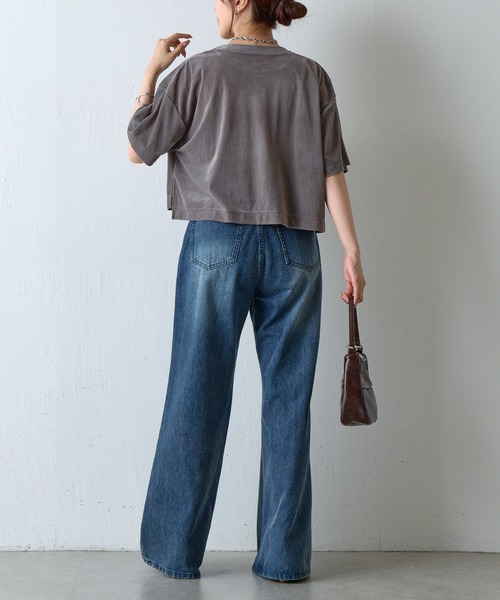 COLONY 2139(コロニートゥーワンスリーナイン)の「シアーベロアワイドクロップドTシャツ(Tシャツ/カットソー・レディース・ブラウン/ブラック/グレー・FREE)」の18枚目の写真