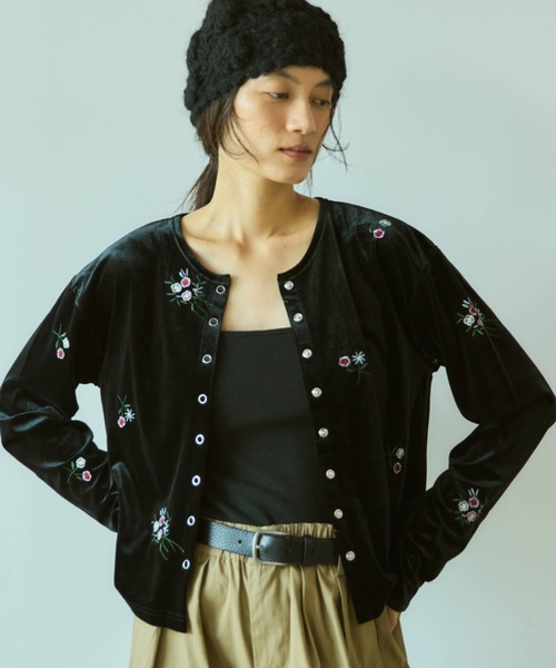 Libra Cue(リブラ キュー)の「フラワー刺繍ベロアカーディガン(カーディガン/ボレロ・レディース・ブラック・FREE)」の14枚目の写真