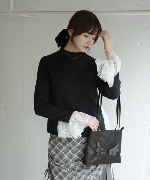 idem(イデム)の「lace slit knit tops / レースドッキングニット(ニット/セーター・レディース・ブラック・FREE)」の2枚目の写真