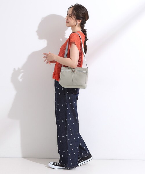 SHOO・LA・RUE（シューラルー）の「【撥水】フロントポケットショルダーバッグ（ショルダーバッグ・レディース・ブラック/グレー/ベビーピンク・00）」の22枚目の写真