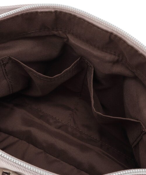 SHOO・LA・RUE（シューラルー）の「【撥水】フロントポケットショルダーバッグ（ショルダーバッグ・レディース・ブラック/グレー/ベビーピンク・00）」の6枚目の写真