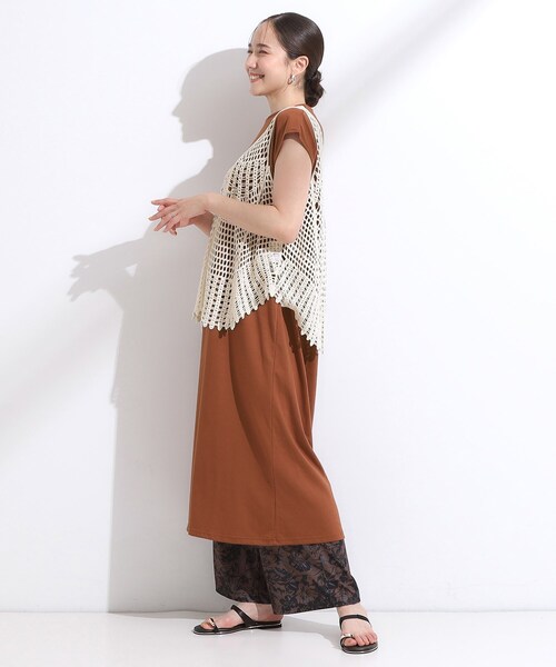 Cutie Blonde（キューティーブロンド）の「【2点セット】クロシェ編みレースベスト＋Tシャツワンピースセット（ワンピース・レディース・チャコールグレー/ダークブラウン・00）」の8枚目の写真