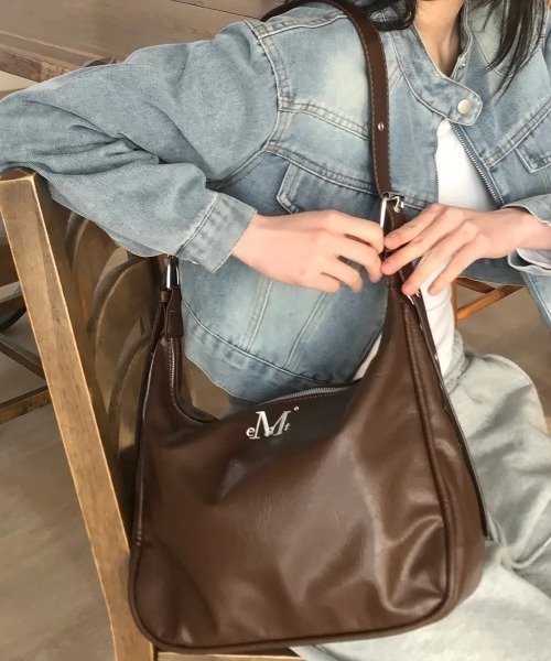MUCENT(ムセント)の「◇MUCENT◇ブランド直輸入正規品/ポート ダブルリングル レザー ショルダーバッグ PORT DOUBLE RINGLE LEATHER SHOULDER BAG(ショルダーバッグ・レディース・ブラウン/ブラック・FREE)」の2枚目の写真
