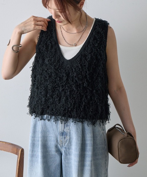 COLONY 2139（コロニートゥーワンスリーナイン）の「フリンジニットショートベスト（ベスト・レディース・ブラウン/ブラック/ベージュ・FREE）」の5枚目の写真