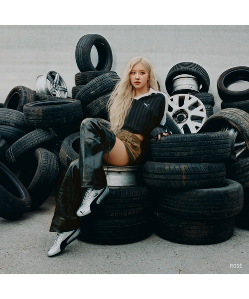 PUMA(プーマ)の「PUMA プーマ ウィメンズ T7 リラックスド 長袖 ポロシャツ(ポロシャツ・レディース・イエロー/オフホワイト/ブラック・SMALL/X-LARGE/LARGE/MEDIUM)」の6枚目の写真