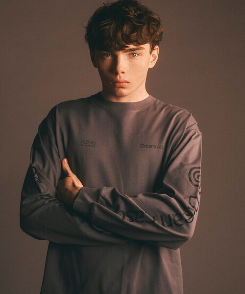 SEDAN ALL-PURPOSE(セダンオールパーパス)の「SEDAN ALL-PURPOSE | Dreamcast 長袖プリントTシャツ MEN(Tシャツ/カットソー・メンズ・ブラック/グレー・XL/L/M)」の3枚目の写真