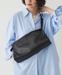 russet｜ラシットのショルダーバッグ（ブラック/黒色系・レザー・本革