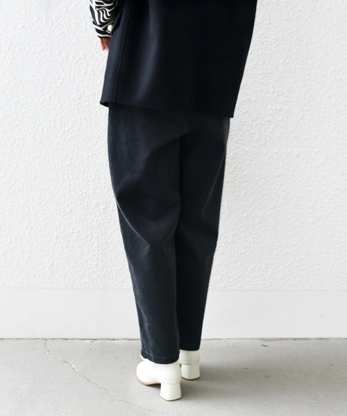 SHIPS.me（シップスミー）の「【ZOZO限定】SHIPS.me:イージー コーデュロイ パンツ（その他パンツ・レディース・ブラック/ダークグリーン/ボルドー/オフホワイト/モカ/グレー/ネイビー・マルチサイズ）」の17枚目の写真