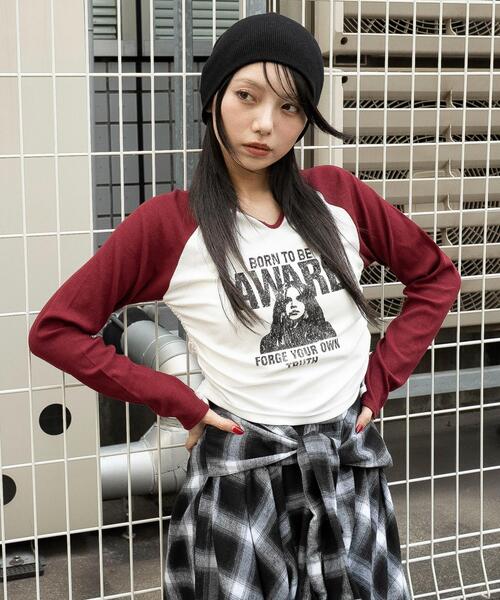 WEGO(ウィゴー)の「WEGO/キーネックサイドドロストラグランロンT(Tシャツ/カットソー・レディース・ブラウン/その他1/ブラック/レッド・FREE)」の17枚目の写真
