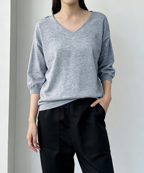 ReRe(リリ)の「Vネックサマーニットトップス(ニット/セーター・レディース・グリーン/オリーブ/アイボリー/ワインレッド/ダークブルー/グレイッシュベージュ/ブラック/ミント/パープル/ブラウン/ダークブラウン/ブルー/レモンイエロー/グレー/ダークパープル/ライトベージュ/チョコ・FREE)」の4枚目の写真