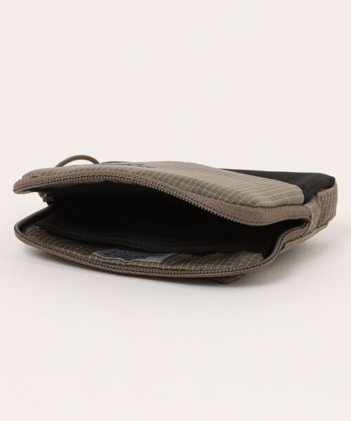 THE NORTH FACE（ザノースフェイス）の「THE NORTH FACE/ザ・ノース・フェイス ウォレット HAZY WALLET NM82460（財布・メンズ・ライトグレー/ダークグレー/カーキブラウン・FREE）」の18枚目の写真