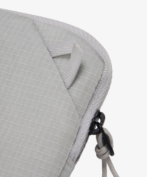 THE NORTH FACE（ザノースフェイス）の「THE NORTH FACE/ザ・ノース・フェイス ウォレット HAZY WALLET NM82460（財布・メンズ・ライトグレー/ダークグレー/カーキブラウン・FREE）」の6枚目の写真