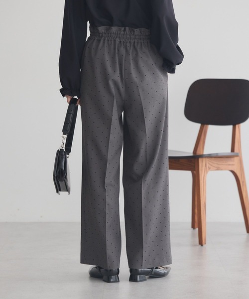 earth music&ecology（アースミュージックアンドエコロジー）の「リラックスドットパンツ（その他パンツ・レディース・グレー/ブラック/アイボリー・FREE）」の11枚目の写真