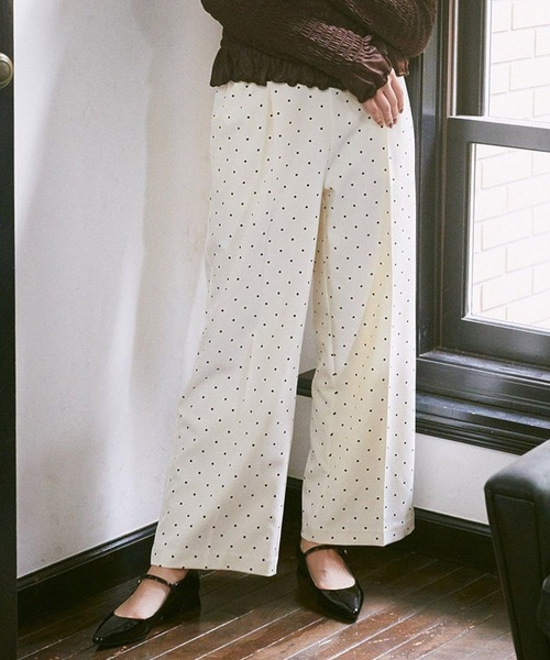earth music&ecology（アースミュージックアンドエコロジー）の「リラックスドットパンツ（その他パンツ・レディース・グレー/ブラック/アイボリー・FREE）」の16枚目の写真
