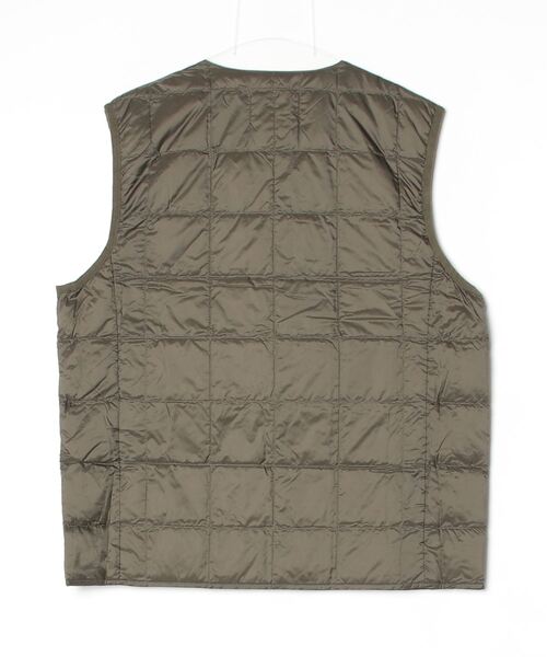 TAION（タイオン）の「【TAION】V NECK BUTTON DOWN VEST（ダウンベスト・メンズ・オリーブ/ブラック/タイガーカモ・MEDIUM/LARGE/X-LARGE）」の4枚目の写真