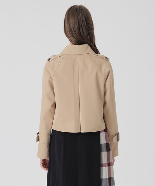BLUE LABEL CRESTBRIDGE（ブルーレーベルクレストブリッジ）の「ライトギャバジンショートトレンチ（トレンチコート・レディース・ベージュ・38/36）」の6枚目の写真
