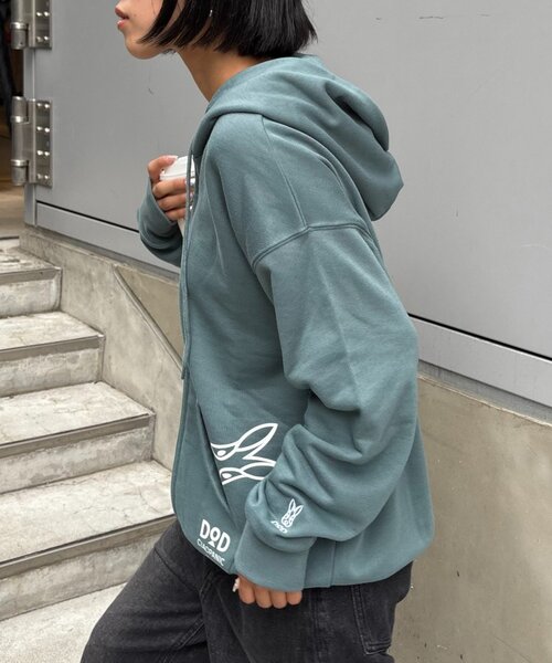DOD（ディーオーディー）の「【GRY・BLUEは一部店舗限定】【DOD】【ユニセックス】ヒョッコリポケジップ（パーカー・レディース・グレー/ベージュ/ブルー・MEDIUM/LARGE/ONE SIZE）」の9枚目の写真