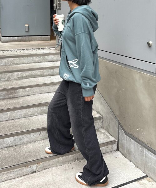 DOD（ディーオーディー）の「【GRY・BLUEは一部店舗限定】【DOD】【ユニセックス】ヒョッコリポケジップ（パーカー・レディース・グレー/ベージュ/ブルー・MEDIUM/LARGE/ONE SIZE）」の15枚目の写真