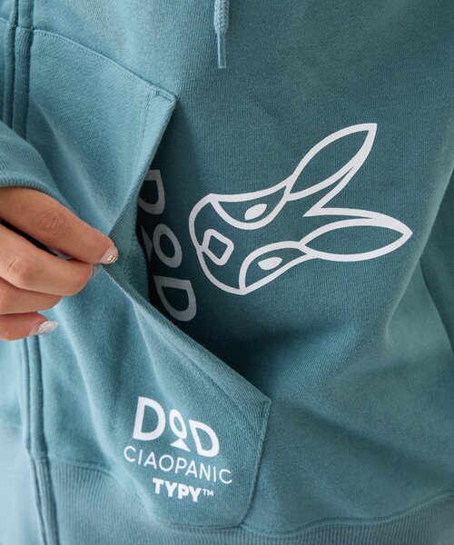 DOD（ディーオーディー）の「【GRY・BLUEは一部店舗限定】【DOD】【ユニセックス】ヒョッコリポケジップ（パーカー・レディース・グレー/ベージュ/ブルー・MEDIUM/LARGE/ONE SIZE）」の4枚目の写真