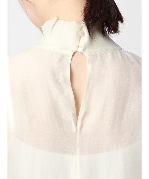 SUIT SQUARE（スーツスクエア）の「CHANTOWA ボリュームスリーブシアーボウタイブラウス ウォッシャブルオーガンジー 無地 キャミソール付き（シャツ/ブラウス・レディース・ブラウン系/アイボリー系/カーキ系・38(9号)）」の11枚目の写真