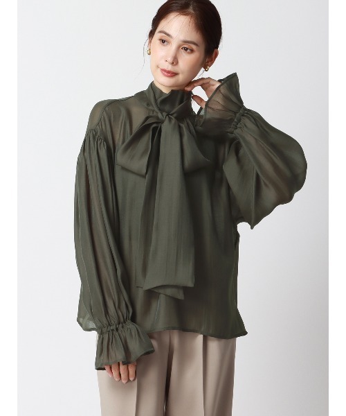 SUIT SQUARE（スーツスクエア）の「CHANTOWA ボリュームスリーブシアーボウタイブラウス ウォッシャブルオーガンジー 無地 キャミソール付き（シャツ/ブラウス・レディース・ブラウン系/アイボリー系/カーキ系・38(9号)）」の17枚目の写真