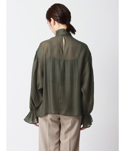 SUIT SQUARE（スーツスクエア）の「CHANTOWA ボリュームスリーブシアーボウタイブラウス ウォッシャブルオーガンジー 無地 キャミソール付き（シャツ/ブラウス・レディース・ブラウン系/アイボリー系/カーキ系・38(9号)）」の20枚目の写真