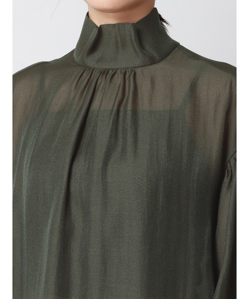 SUIT SQUARE（スーツスクエア）の「CHANTOWA ボリュームスリーブシアーボウタイブラウス ウォッシャブルオーガンジー 無地 キャミソール付き（シャツ/ブラウス・レディース・ブラウン系/アイボリー系/カーキ系・38(9号)）」の22枚目の写真