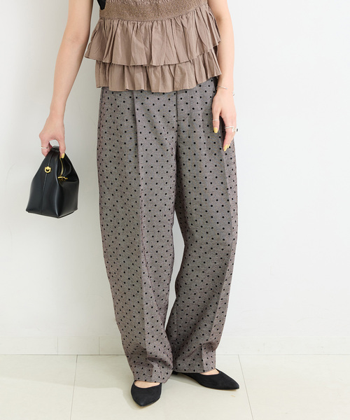 B.C STOCK（ベーセーストック）の「手洗い可 / ツイルドットフォルムパンツ（スラックス・レディース・チャコールグレー/ブラウン・SMALL/MEDIUM）」の2枚目の写真
