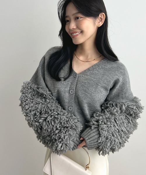 Futier land(フューティアランド)の「袖フリンジVネックニットカーディガン(カーディガン/ボレロ・レディース・グレー/アイボリー/ブラウン・FREE)」の13枚目の写真