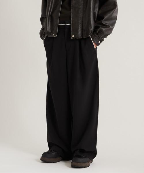 WHO'S WHO gallery(フーズフーギャラリー)の「パイピングワイドパンツ(その他パンツ・メンズ・チャコールグレー/ブラック/カーキ・マルチサイズ)」の7枚目の写真