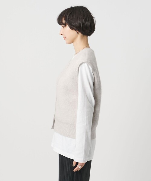 UNITED ARROWS（ユナイテッドアローズ）の「フォックスカシミヤ Vネック ベスト（ベスト・レディース・その他7/グレー系/ライトグレー・FREE）」の21枚目の写真