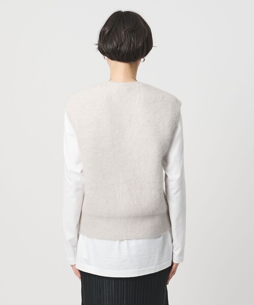 UNITED ARROWS（ユナイテッドアローズ）の「フォックスカシミヤ Vネック ベスト（ベスト・レディース・その他7/グレー系/ライトグレー・FREE）」の20枚目の写真