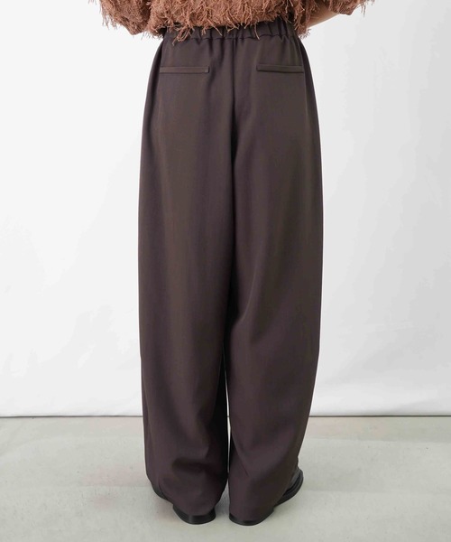 LUCA/LADY LUCK LUCA（ルカ/レディラックルカ）の「LC/LLL コクーンボリュームパンツ（その他パンツ・レディース・ブラック/ブラウン・36/38）」の21枚目の写真