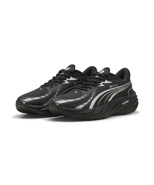 PUMA(プーマ)の「PUMA プーマ メンズ ヴェロシティ ニトロ 4 ゴアテックス ランニングシュー(スニーカー・メンズ・ブラック×シルバー・30.0cm/29.5cm/31cm/25.0cm/28.0cm/27.5cm/29.0cm/28.5cm/26.0cm/25.5cm/27.0cm/26.5cm)」の3枚目の写真