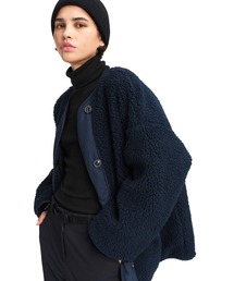 AIGLE（エーグル）の「撥水 リバーシブル キルティングボア シェルパジャケット（ブルゾン）」