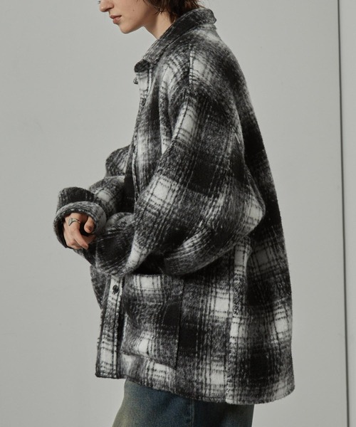 Alfred Alex（アルフレッドアレックス）の「【Alfred Alex】オンブレチェック オーバーサイズ シャギーCPOシャツジャケット（ブルゾン・メンズ・ブラック/ブラウン/ネイビー・M/L）」の14枚目の写真