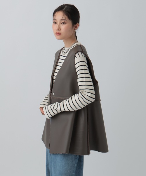 LEPSIM（レプシィム）の「リバーシブルボアフェイクレザーベスト　598317（ベスト・レディース・ブラック/ブラウン/グレイッシュベージュ・FREE）」の22枚目の写真