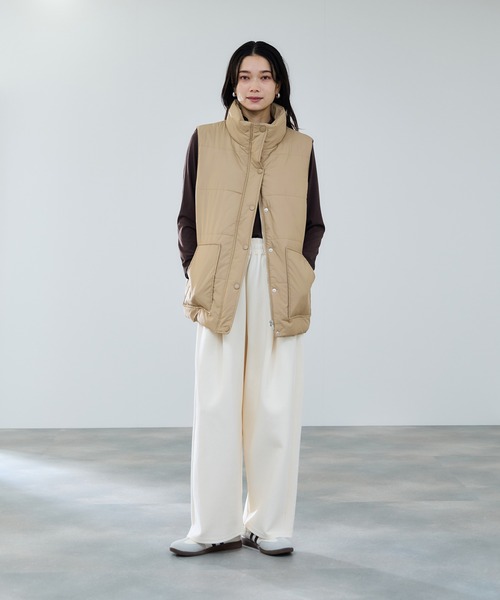 Mac-House（マックハウス）の「milli de l'air 中綿ベルテッドハイネックベスト（その他アウター・レディース・ベージュ/ブラック・M）」の10枚目の写真