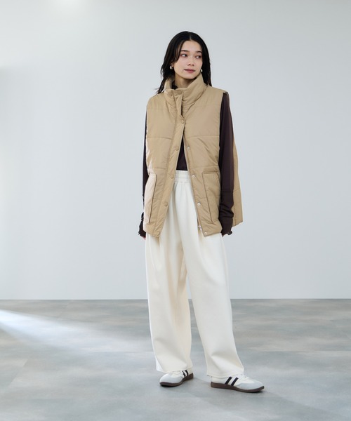 Mac-House（マックハウス）の「milli de l'air 中綿ベルテッドハイネックベスト（その他アウター・レディース・ベージュ/ブラック・M）」の11枚目の写真