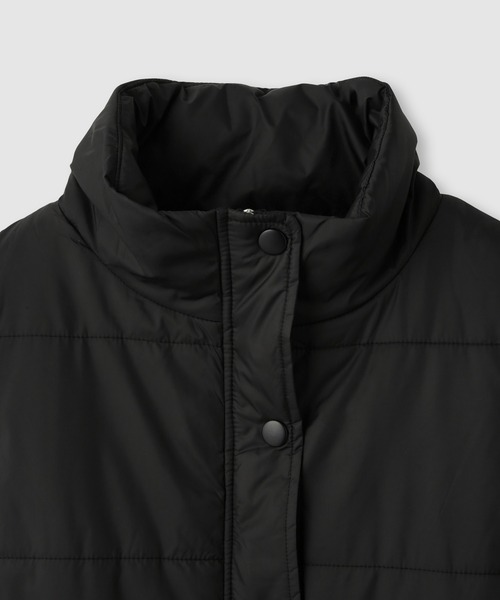 Mac-House（マックハウス）の「milli de l'air 中綿ベルテッドハイネックベスト（その他アウター・レディース・ベージュ/ブラック・M）」の15枚目の写真