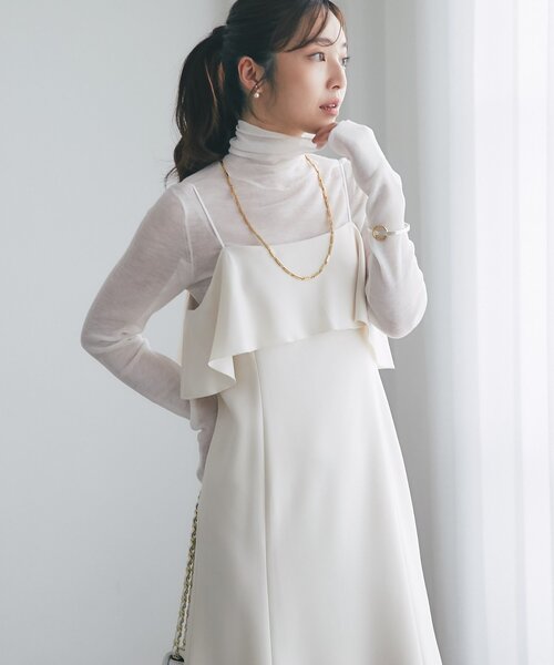 La boutique BonBon(ラブティックボンボン)の「【オケージョン対応】ラッフルマーメイドキャミワンピース(ワンピース・レディース・オフホワイト/ライトグレー/チャコールグレー・38/PS/36)」の4枚目の写真