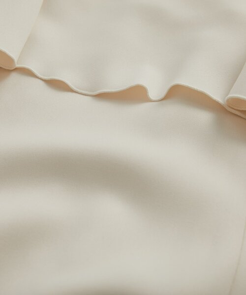 La boutique BonBon（ラブティックボンボン）の「【オケージョン対応】ラッフルマーメイドキャミワンピース（ワンピース・レディース・チャコールグレー/オフホワイト/ライトグレー・PS/36/38）」の4枚目の写真