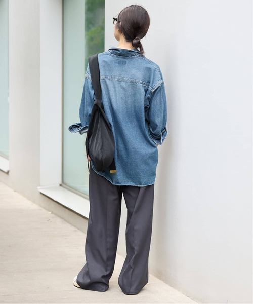 SLOBE IENA（スローブイエナ）の「《WEB限定/追加3》LE DENIM BDUデニムシャツ（シャツ/ブラウス・レディース・ブルー・FREE）」の10枚目の写真