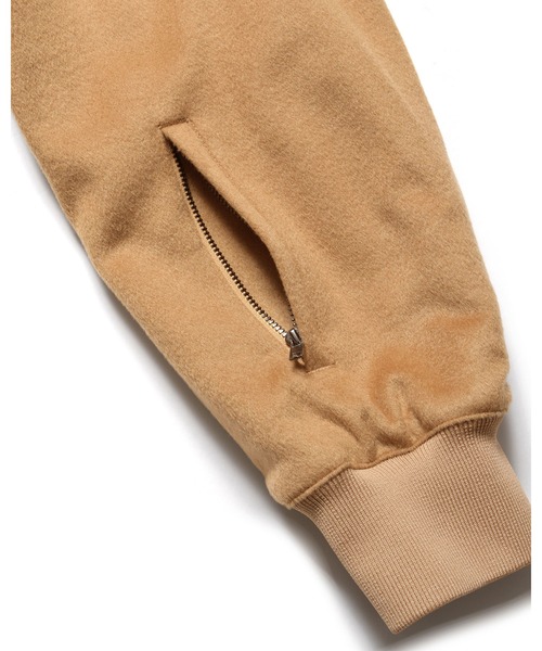 SOPHNET.（ソフネット）の「BARACUTA G9 CASHMERE（ブルゾン・メンズ・キャメル/ブラック・1/2/3/4）」の11枚目の写真